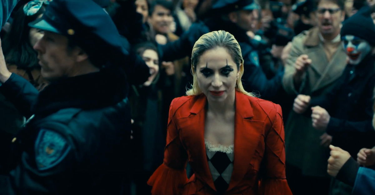 Joaquin Phoenix y Lady Gaga desatan el caos como Joker y Harley Quinn en el último tráiler de "Joker: Folie à Deux"