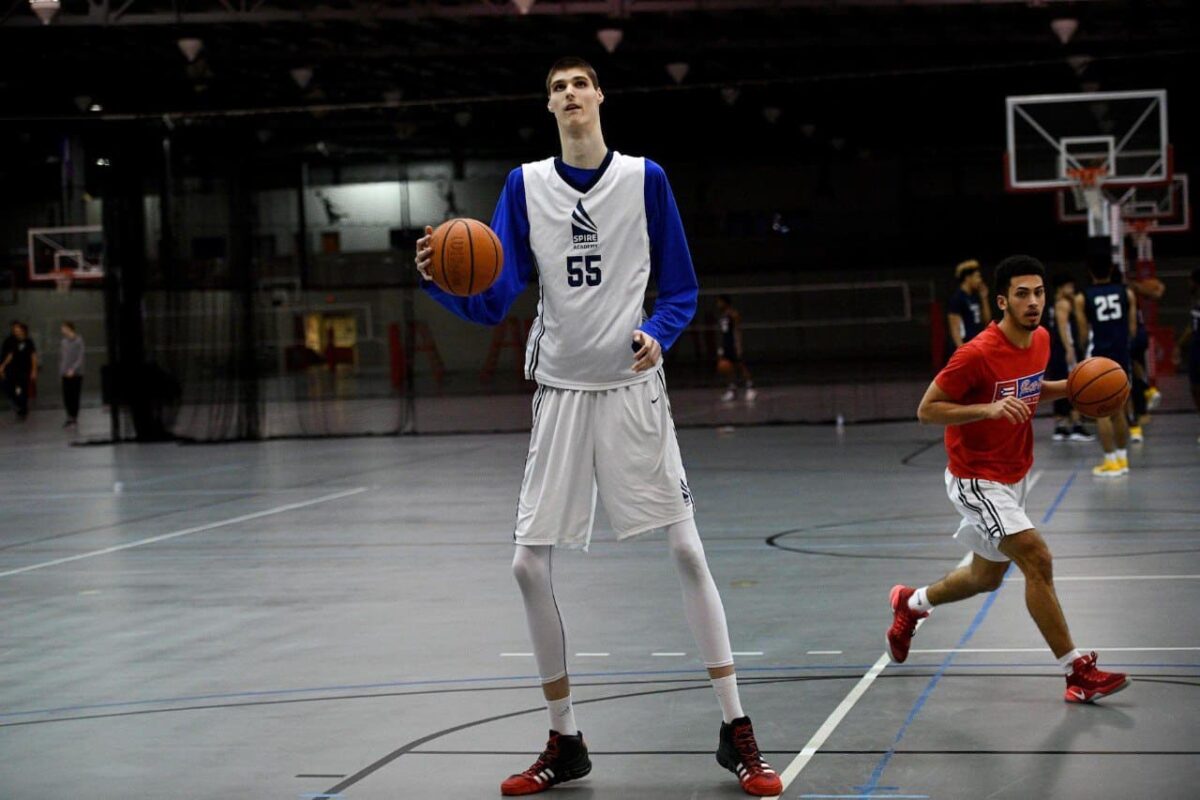 Robert Bobroczky, el jugador de baloncesto que interpreta al mayor enemigo en ‘Alien: Romulus’