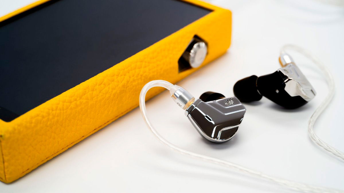 Campfire Audio Astrolith, auriculares IEM de gama alta con diseño atrevido