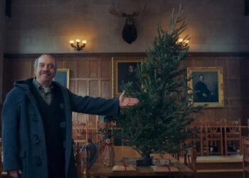 ‘Los que se quedan’ ya está en streaming. Una comedia invernal para contrarrestar el calor de agosto