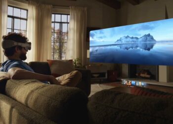 Chico utilizando las Vision pro de Apple