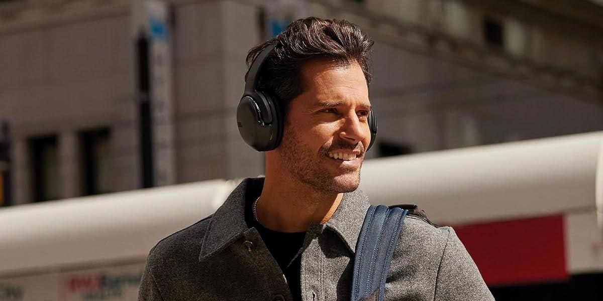 Los auriculares JBL Tour One M2 con una rebaja espectacular que los deja en 209 euros