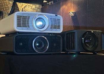 JVC DLA-NZ700 y DLA-NZ500, primeras impresiones: reduciendo tamaño y aumentando calidad de imagen