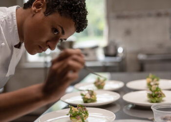 ‘La Casa de Los Susurros’, la nueva película de Prime Video que mezcla ‘The Bear’ con el terror