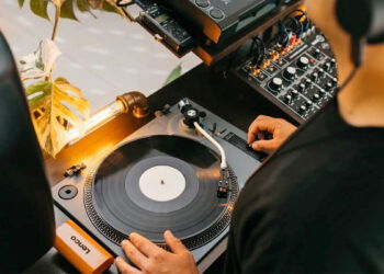 Lenco sorprende en IFA 2024 con tres nuevos tocadiscos asequibles y versátiles