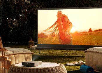 Loewe We. Beam, un compacto proyector láser capaz de crear una pantalla de hasta 120 pulgadas