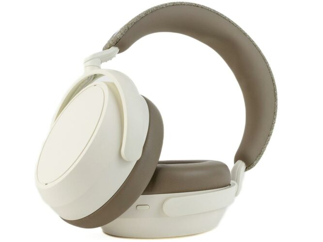 Sennheiser Momentum 4 Wireless de color blanco