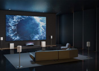 AWOL Theater con AWOL ThunderBeat: un completo sistema de cine en casa 5.2.2 con altavoces, proyector y pantalla