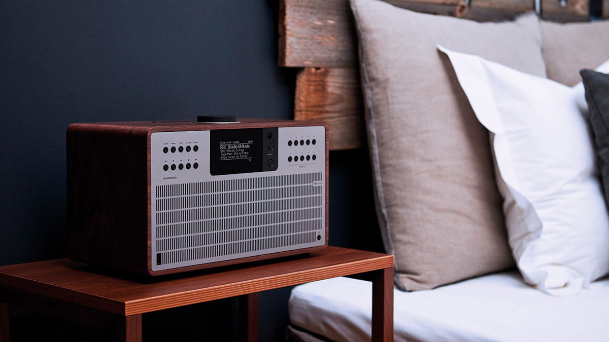 Revo SuperCD: un compacto todo en uno con CD, radio, Bluetooth y servicios de streaming