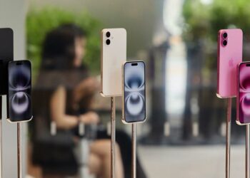 Teléfono iPhone de Apple con iOS 18.2