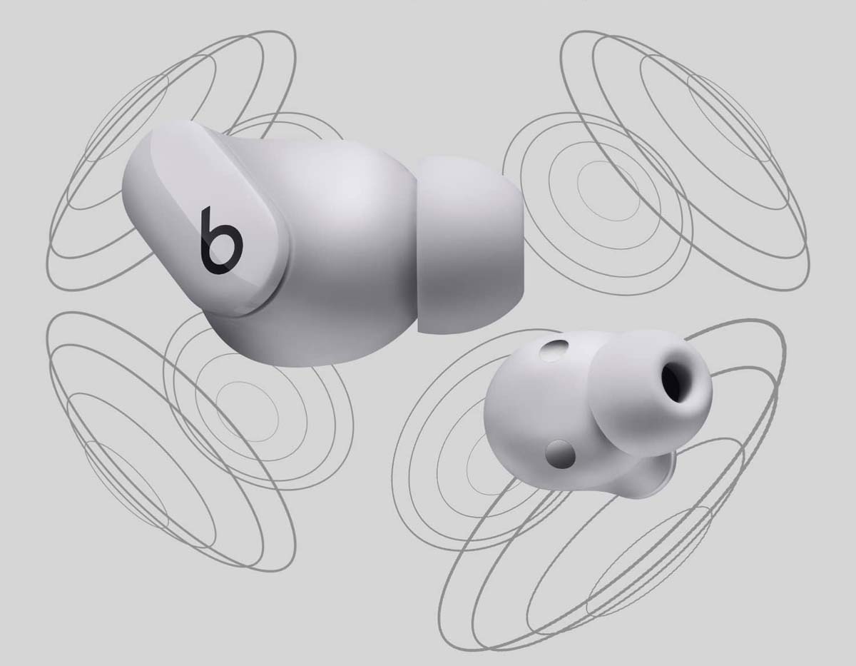 Auriculares Beats Studio Buds de color blanco