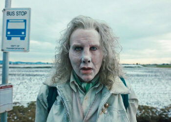 Longlegs ya está disponible en streaming. Por fin podemos ver en casa al Nicolas Cage más terrorífico