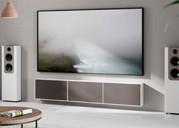 Lyngdorf FR-2, unos altavoces en formato torre diseñados para los que tienen poco espacio