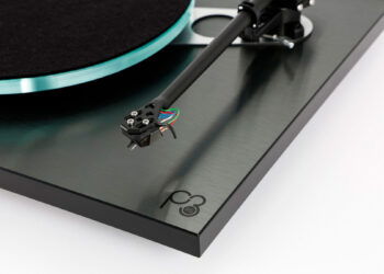 Rega Planar 3 RS Edition: el P3 de Rega ahora con un pedestal más rígido