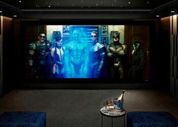 Cómo hacerte una sala de cine dedicada paso a paso, parte 4: puertas acústicas, pintura, luces y pantalla