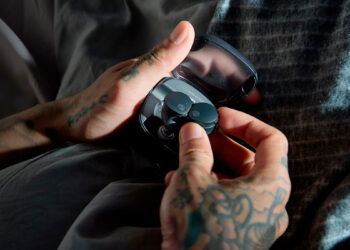 Audio-Technica ATH-CKS50TW2, auriculares con hasta 65 horas de autonomía y tecnología Magnetic Switch