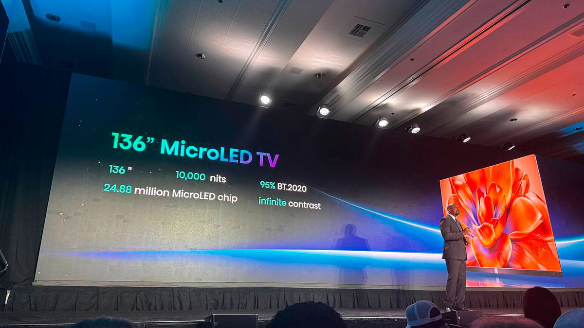 Hisense nos deja boquiabiertos: MicroLED de 136 pulgadas y televisor LED TriChroma de 116 pulgadas