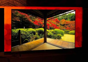 Panasonic explica el secreto del televisor Z95B OLED: el secreto está en el emisor «Deep Blue»…¡PhOLED!