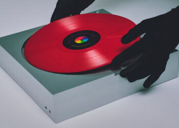 Waiting for Ideas PP-1: una reformulación del tocadiscos parar llevarlo al extremo del minimalismo