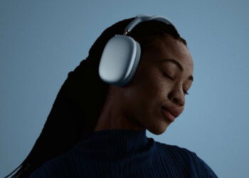 Los AirPods Max de Apple reciben una actualización con sonido lossless y latencia mínima