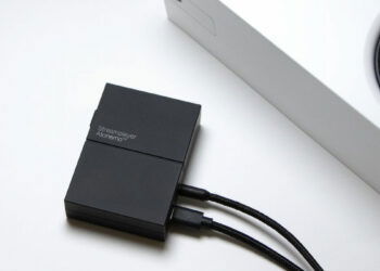 Convierte tu viejo equipo de sonido en un sistema inteligente con este mini gadget