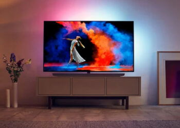 Philips OLED819 a precio de derribo en todas sus pulgadas: ¡pásate al Ambilight!