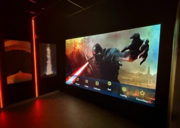 Cómo hacerte una sala de cine dedicada paso a paso, parte final: subwoofers, pantalla y altavoces