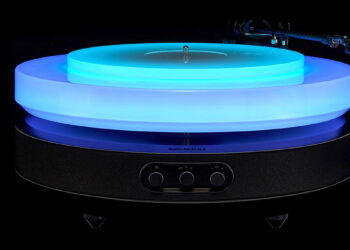 Audio-Technica Hotaru, un tocadiscos de alta gama que hace que la música flote y brille