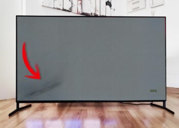 Si te han salido manchas oscuras en tu televisor OLED, no son quemados: lo puedes solucionar en 5 minutos