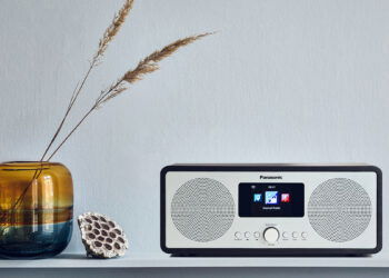 Panasonic RF-D40: radio FM, DAB+, con conectividad Bluetooth y pantalla a color