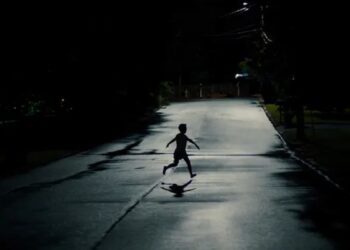 Las escalofriantes primeras imágenes de ‘Weapons’, la próxima película del director de ‘Barbarian’