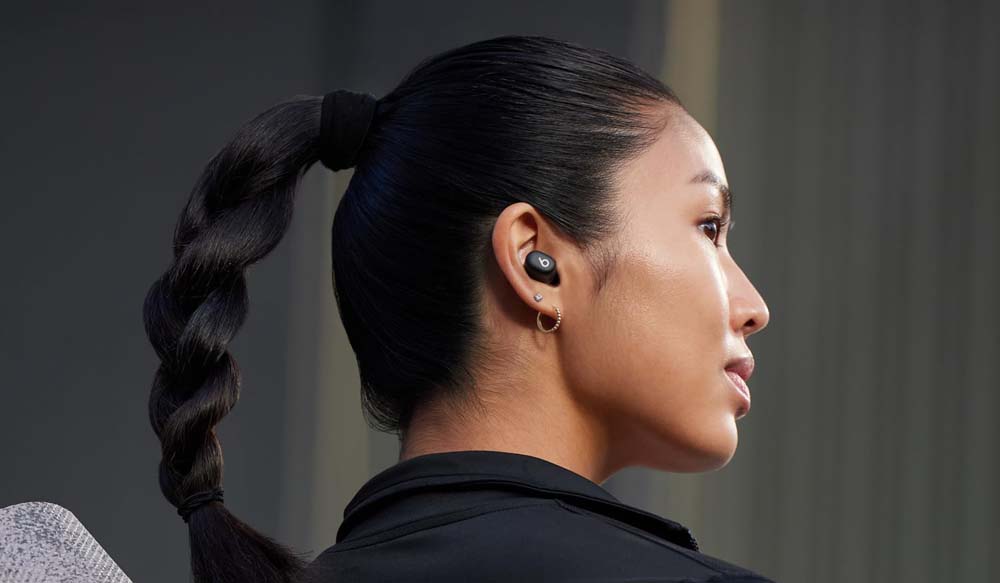Chica con los Beats Solo Buds