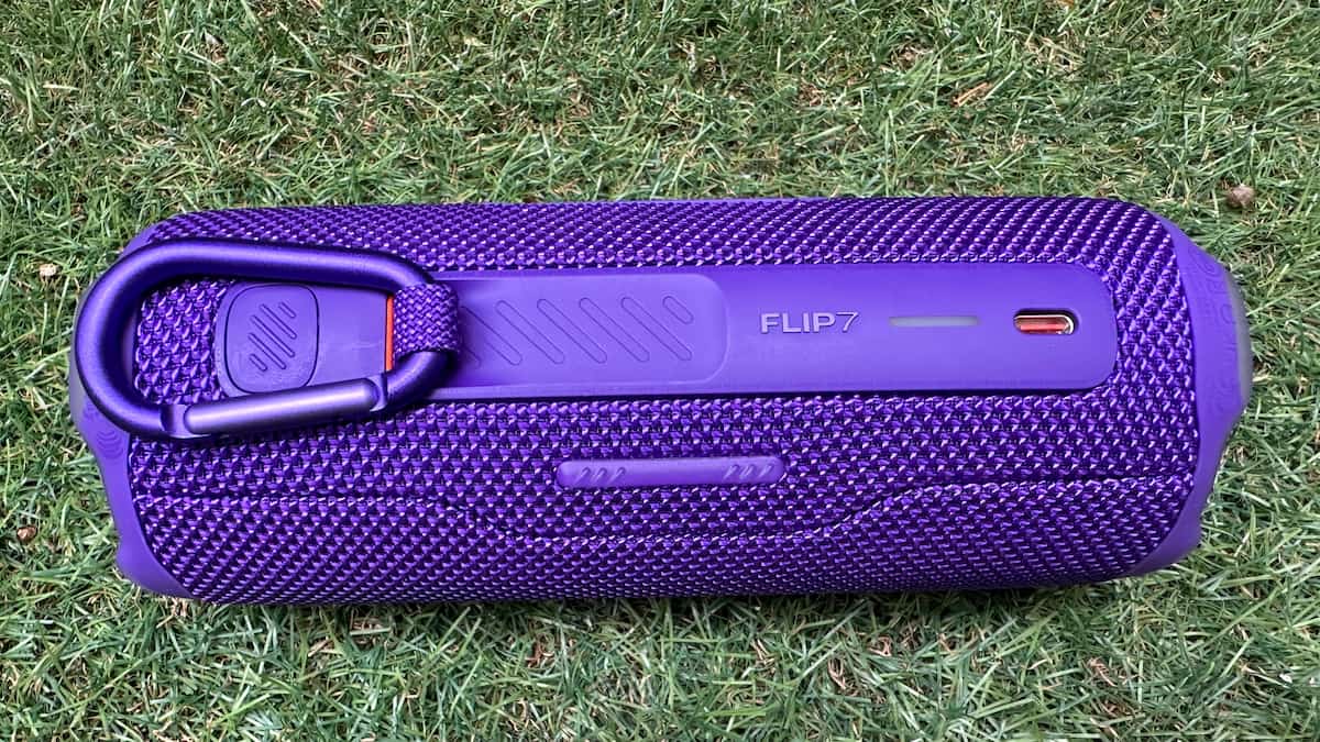 JBL Flip 7, review: más batería, más graves y más razones para llevártelo a todas partes
