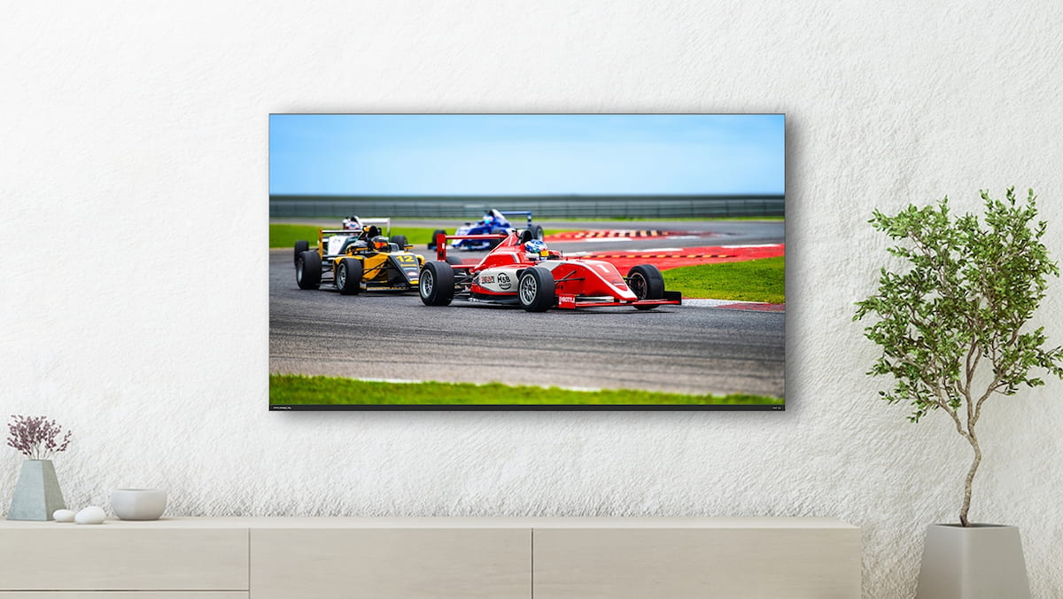 ¡Thomson se lanza a lo grande! Así es su nuevo televisor de 100 pulgadas con Google TV
