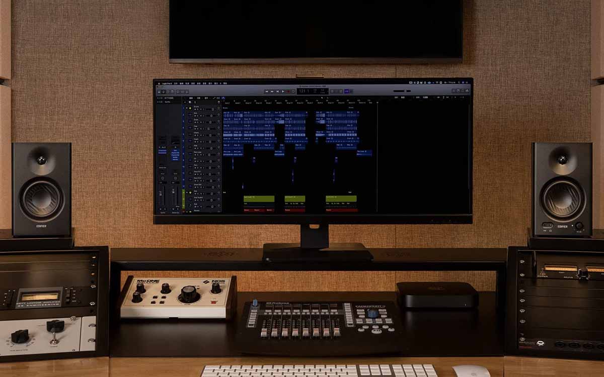 Uso de los Edifier MR4 con un monitor