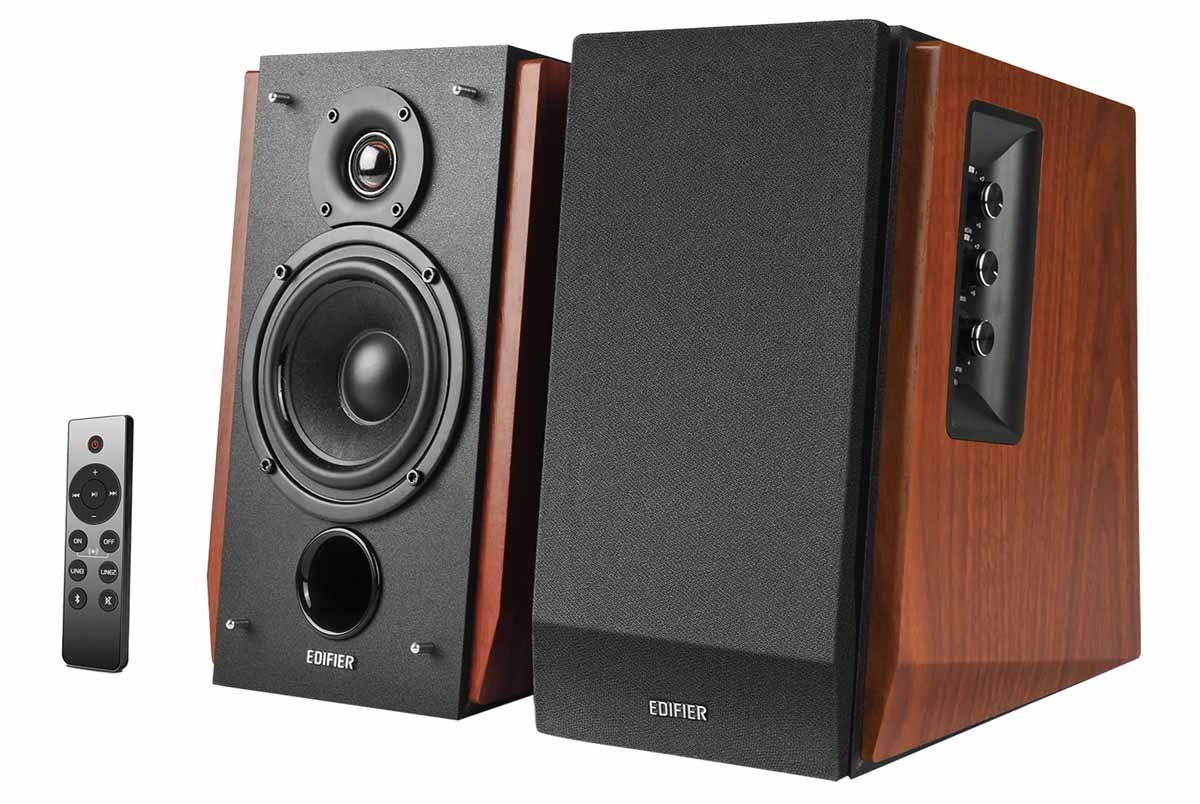 Edifier R1700BTs de color marrón