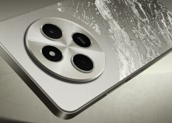 POCO C75 de color dorado