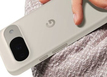 Pixel 9 de color blanco