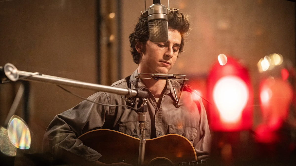 A Complete Unknown, el biopic de Bob Dylan, ha llegado a streaming