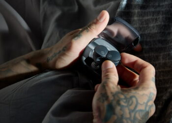 Audio-Technica lanza en Europa sus nuevos auriculares ATH-CKS50TW2 con 65 horas de batería