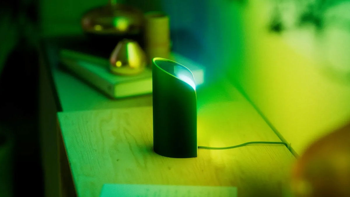 Philips Hue estrena foco ambiental tipo “Wall Washer” y su asistente con IA… aunque no para todos
