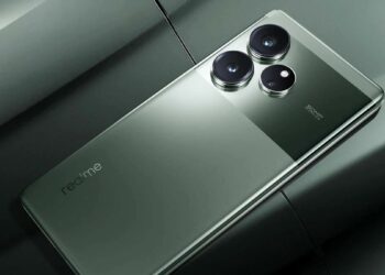 realme GT 6 de color verde