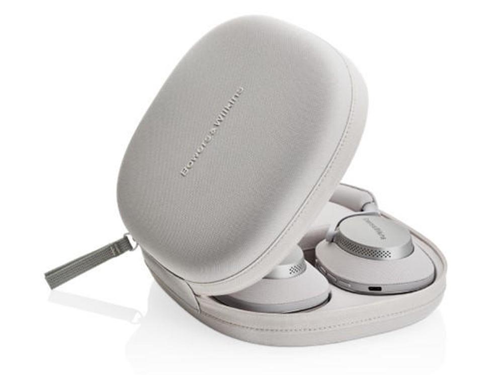 Bowers & Wilkins Px7 S2 con funda de transporte