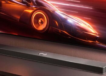 LG S70TY en una mesa