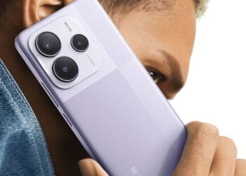 Uso del Redmi Note 14 5G de color lavanda