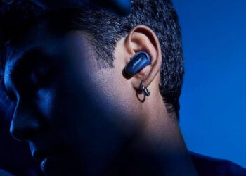 Usdo de los Bose QuietComfort Ultra Earbuds de color azul