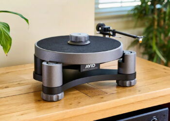 AVID cumple 30 años y lanza un nuevo tocadiscos que flota sobre un sistema de suspensión cónica de nueva generación