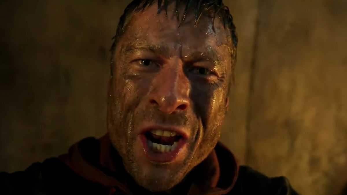 Glen Powell sustituye a Schwarzenegger en el remake de ‘Perseguido’, que ya tiene tráiler y fecha de estreno