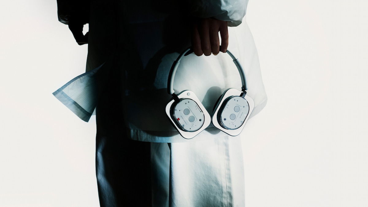 Nothing Headphone (1): unos auriculares que buscan sorprender con su diseño rompedor