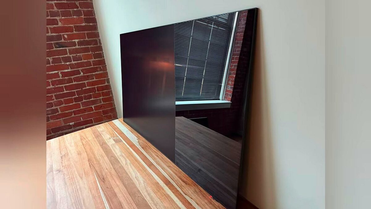 Si no te gusta el panel mate de la Samsung S95F QD-OLED…¡quítaselo!